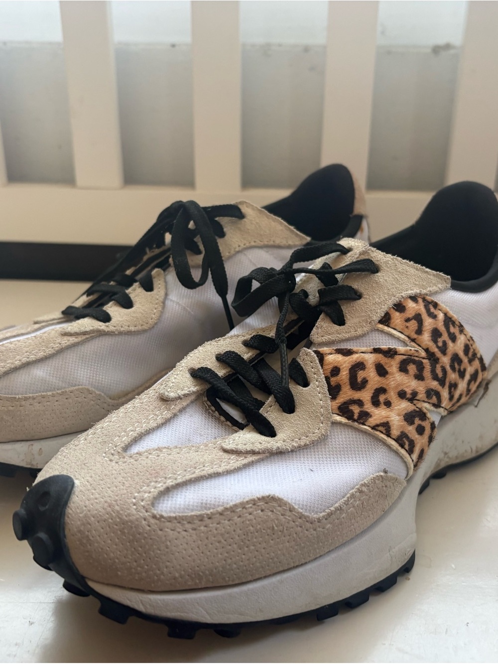 Women's New Balance Beige and Leopard Accent Athletic Sneakers sz 9